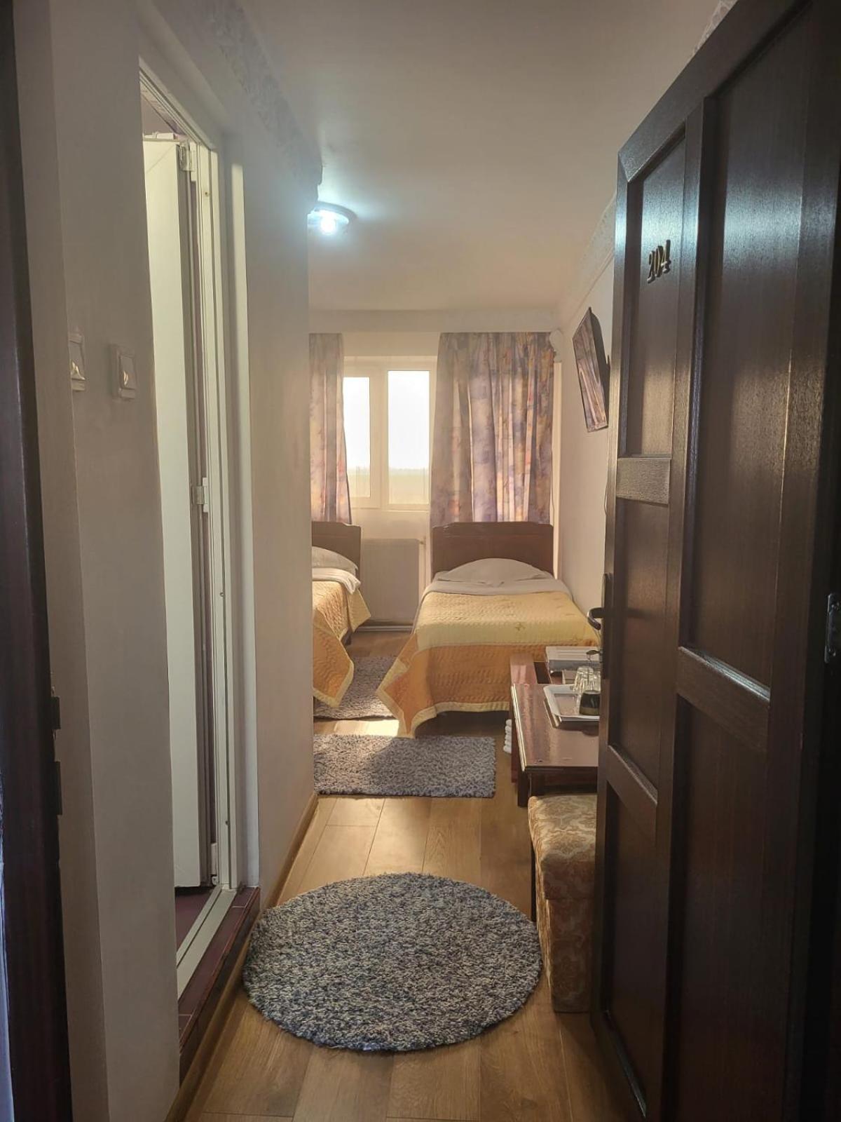 Motel Orion Obrejita Zewnętrze zdjęcie
